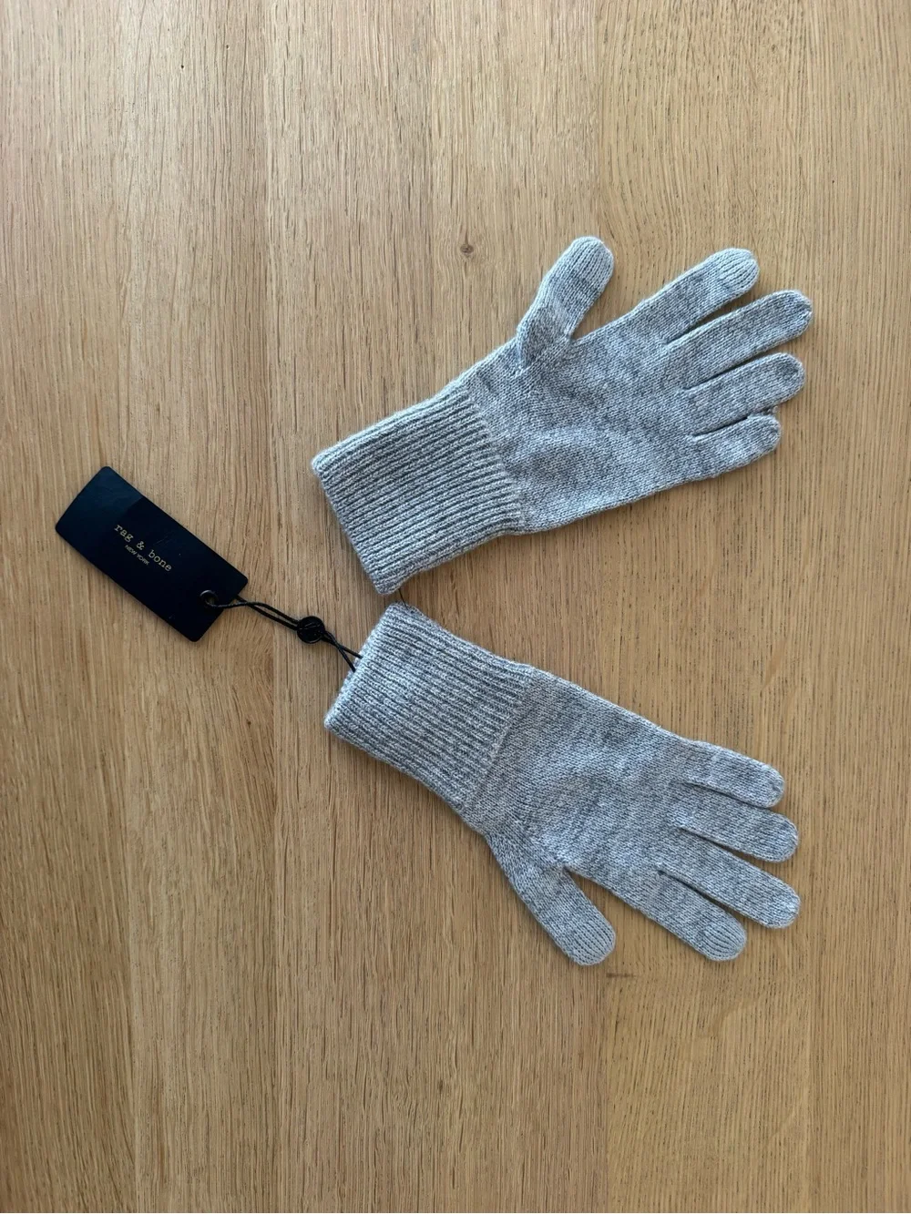 rag & bone Light Gray Knit Women’s Gloves
